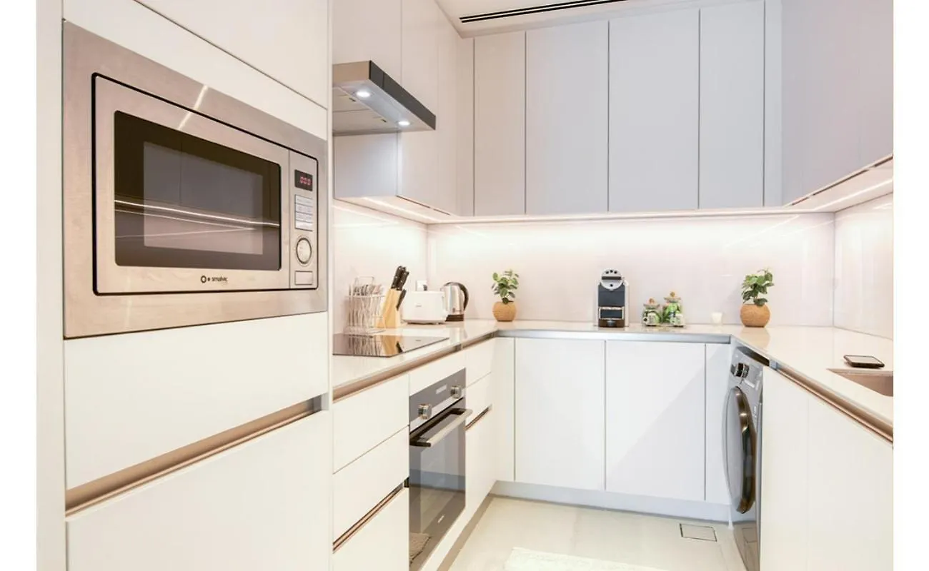 1 Bedroom In Address Jbr With Marina View By Pk Holidays Dubai Apartment